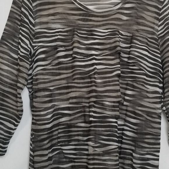 Tribal Animal Print Sheer Layered Ruffle Top 3/4 Slv Scp Neck Black Gray Sz XXL - Picture 3 of 10